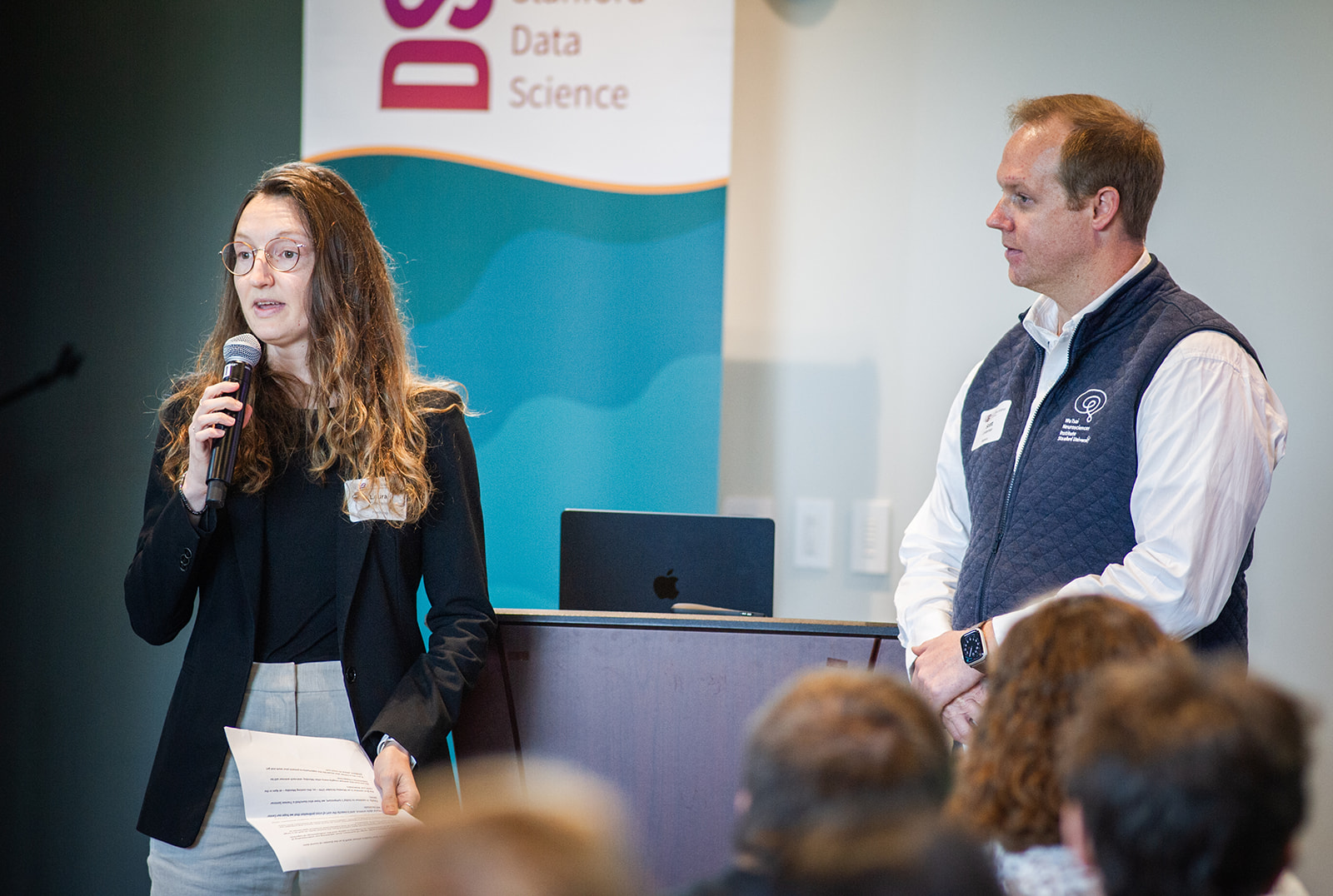 Laura Gwilliams and Scott Linderman introduce the Center for Neural Data Science Symposium.