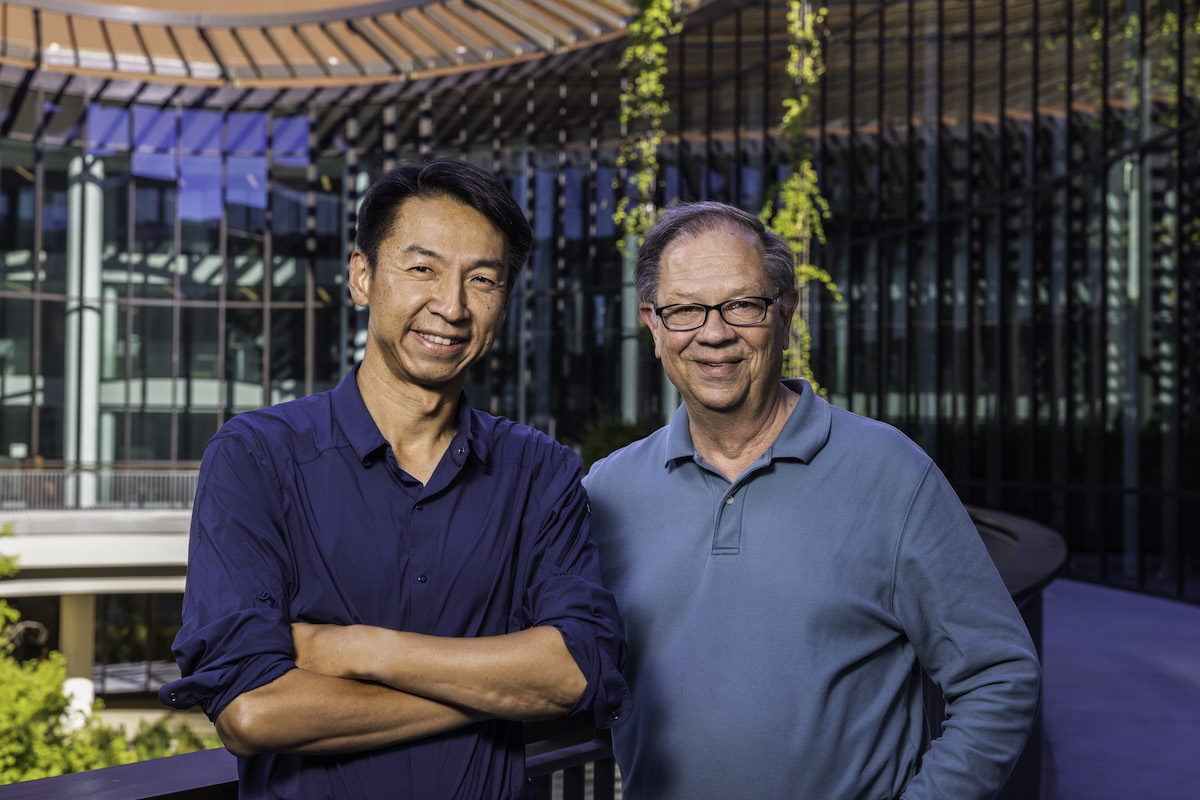 Kang Shen with Wu Tsai Neuro founding director Bill Newsome.