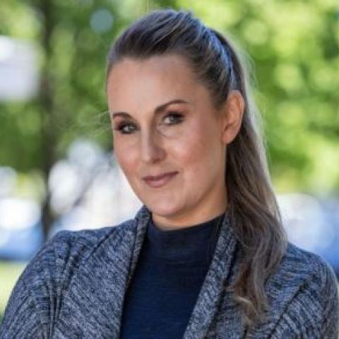 Headshot of Dr. Victoria Abraira